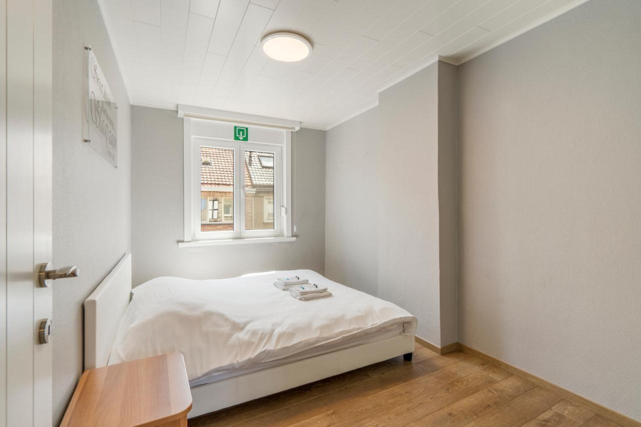 קנוקה-הייסט Lichtrijk, Charmant Rijtjeshuis Met 3 Slaapkamers מראה חיצוני תמונה