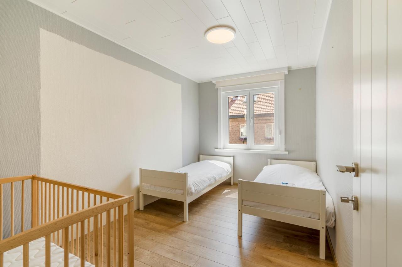 קנוקה-הייסט Lichtrijk, Charmant Rijtjeshuis Met 3 Slaapkamers מראה חיצוני תמונה